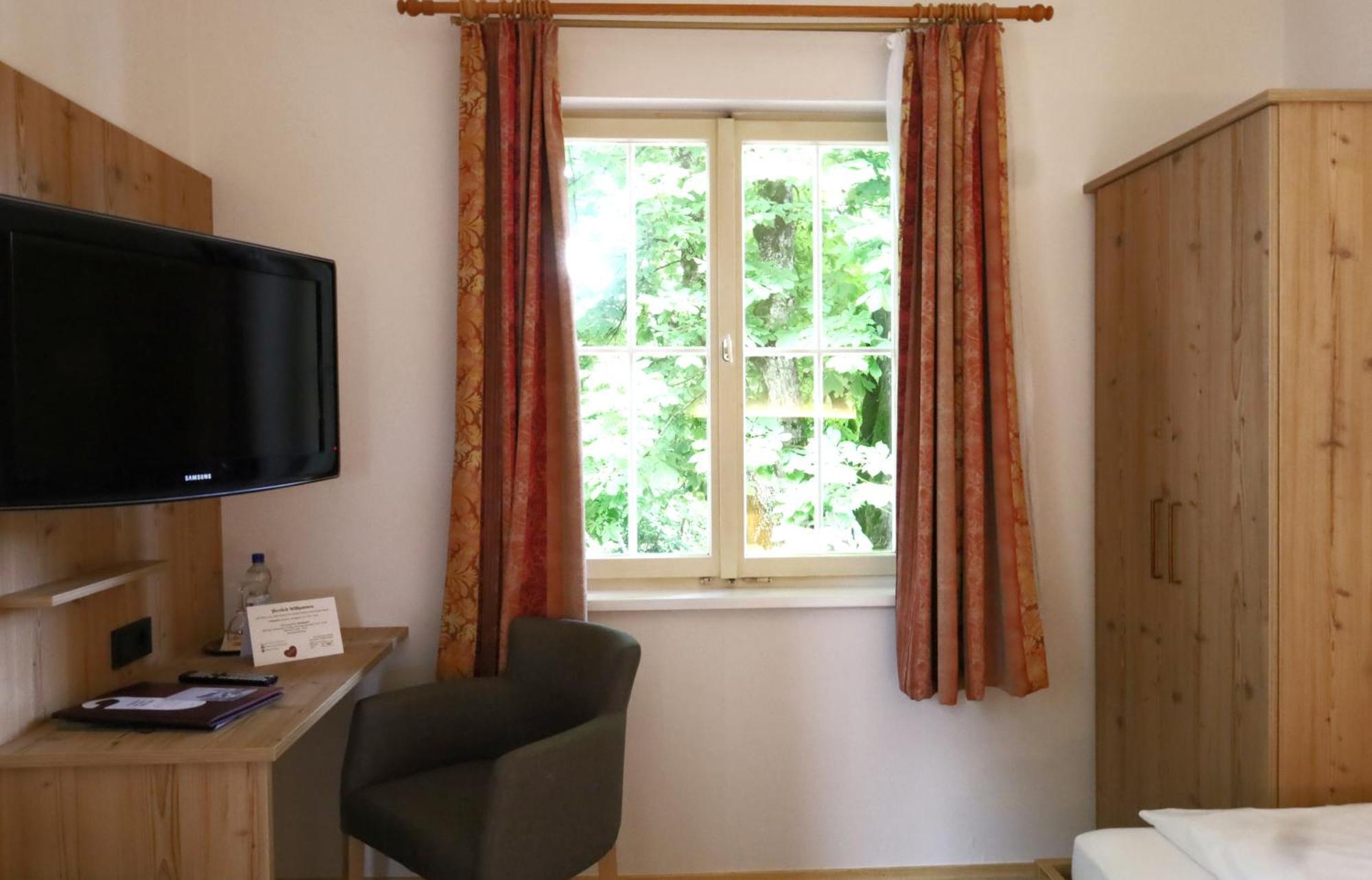 Hotel Gasthof Zur Post Wolfegg Kültér fotó