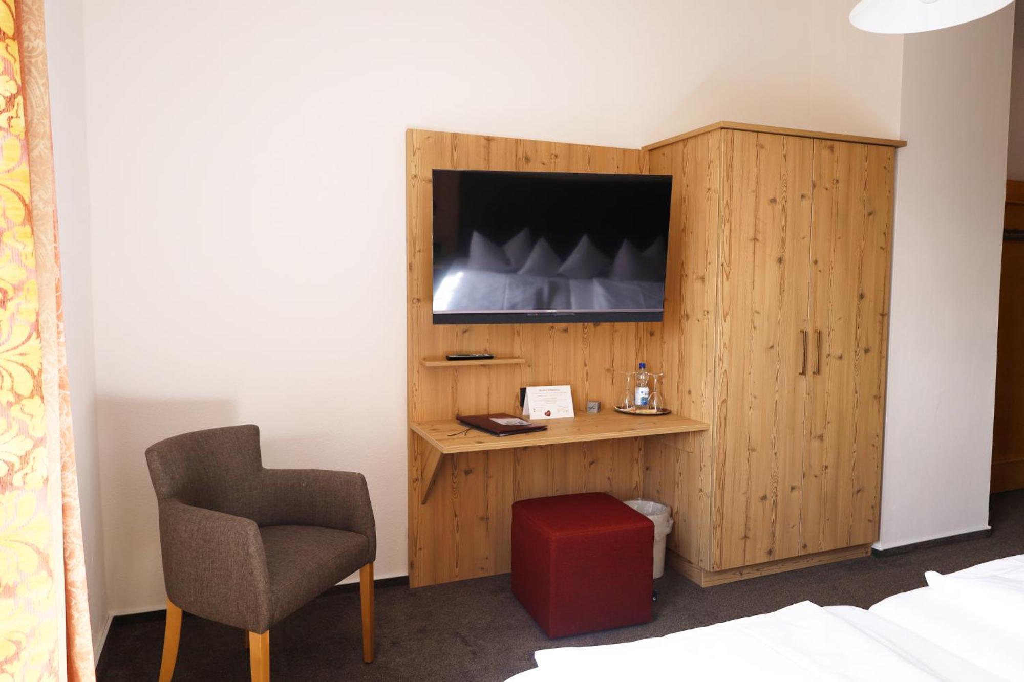 Hotel Gasthof Zur Post Wolfegg Kültér fotó