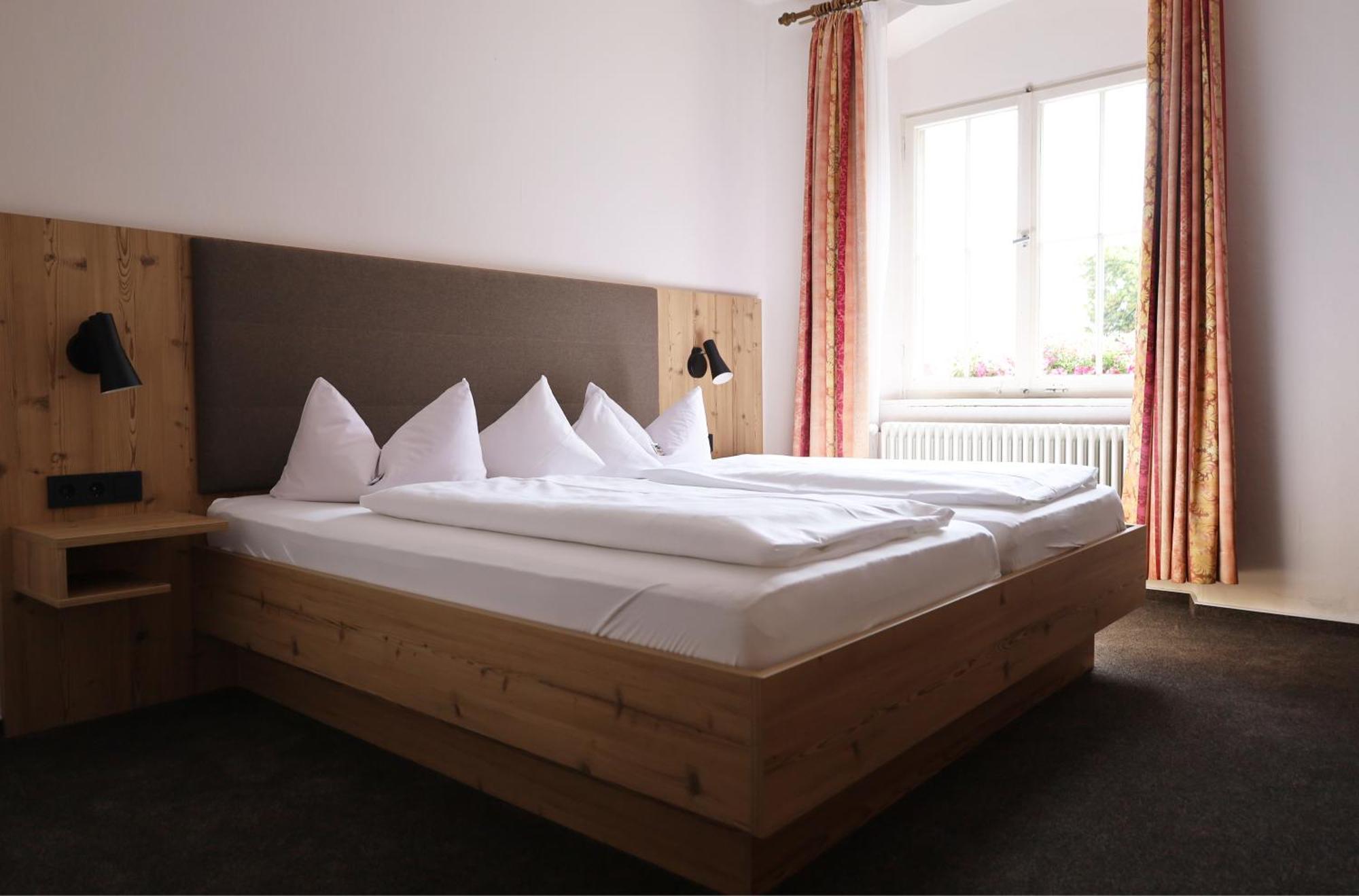 Hotel Gasthof Zur Post Wolfegg Kültér fotó