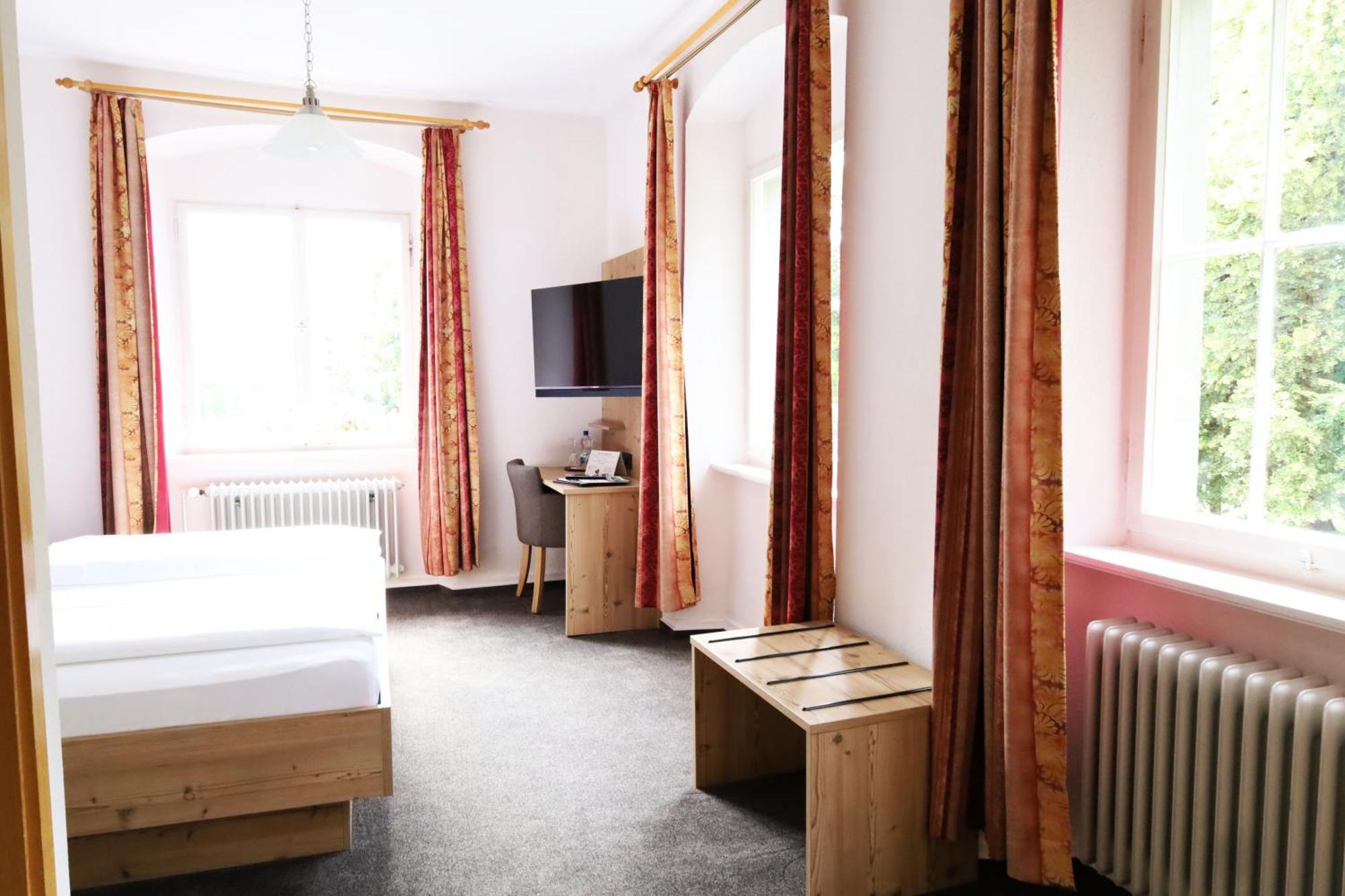 Hotel Gasthof Zur Post Wolfegg Kültér fotó