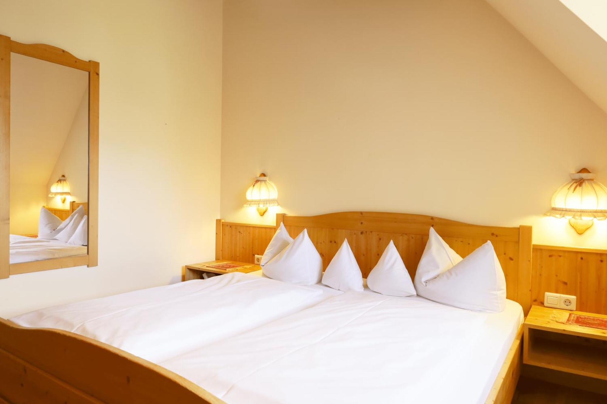 Hotel Gasthof Zur Post Wolfegg Kültér fotó